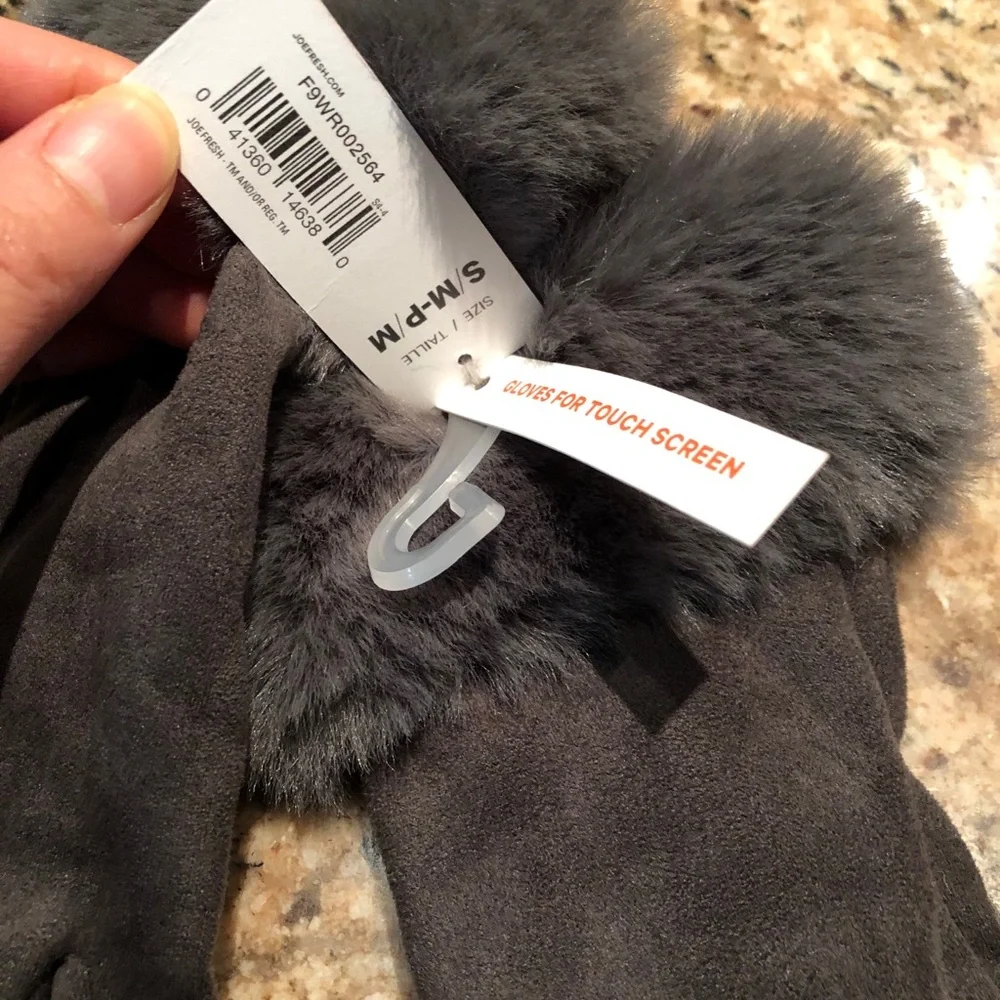 🆕 •JOE FRESH• Touch Screen Gloves with Faux Fur